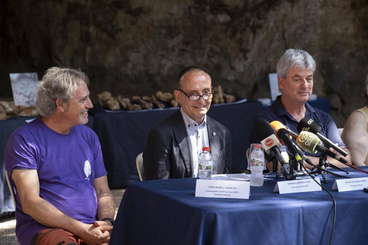 Jordi Rosell, Urbano Lorenzo i Dionís Guiteras, ahir, a la roda de premsa