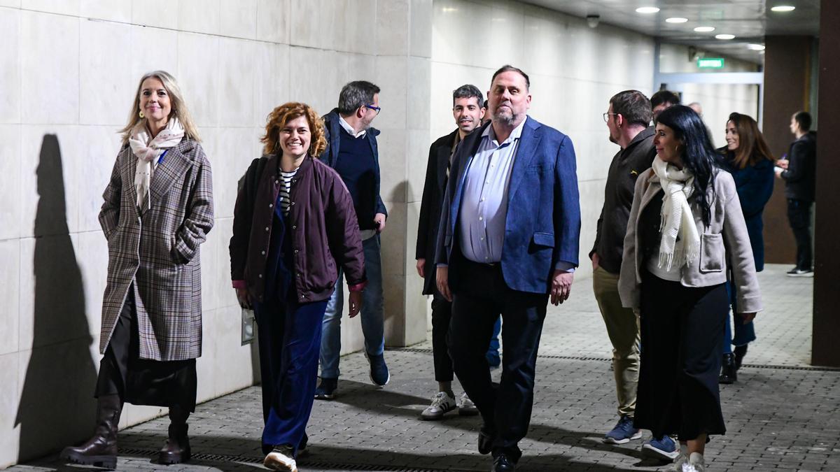 Oriol Junqueras y su equipo llegando a la sede de ERC en una imagen reciente.