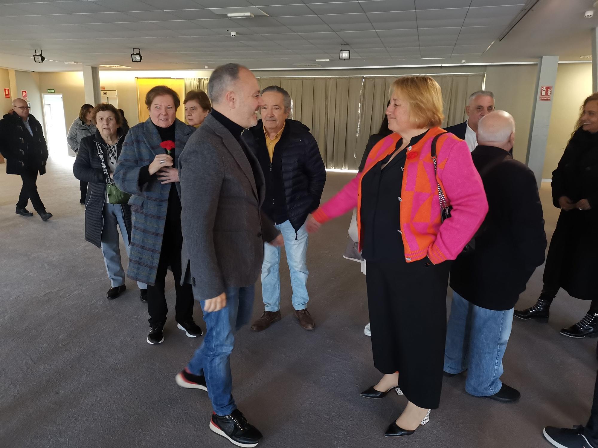 Iria Malvido ya ejerce de candidata del PSOE de Cangas