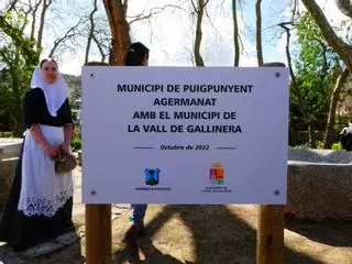 Els escolars de la Vall de Gallinera visiten el poble germà de Puigpunyent (imatges)