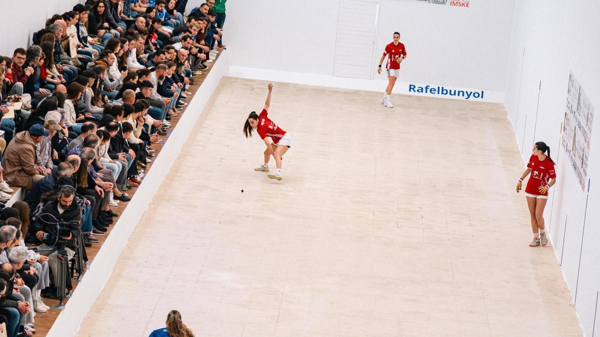 Ana, Júlia i Natalia en la final de la Lliga CaixaBank