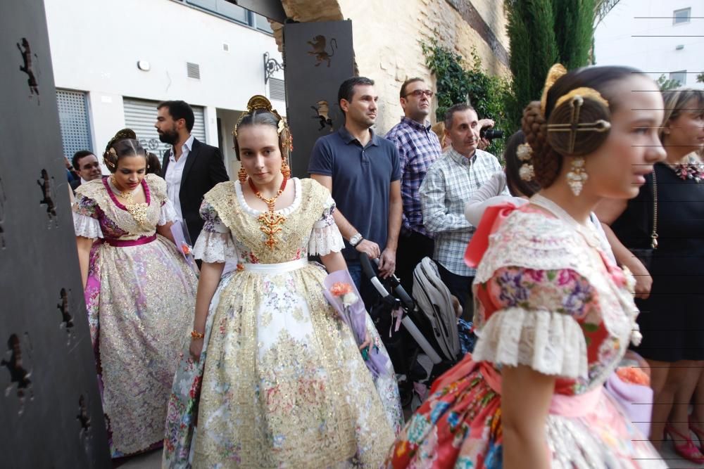 Entrega de los certificados de tejido de seda valenciana