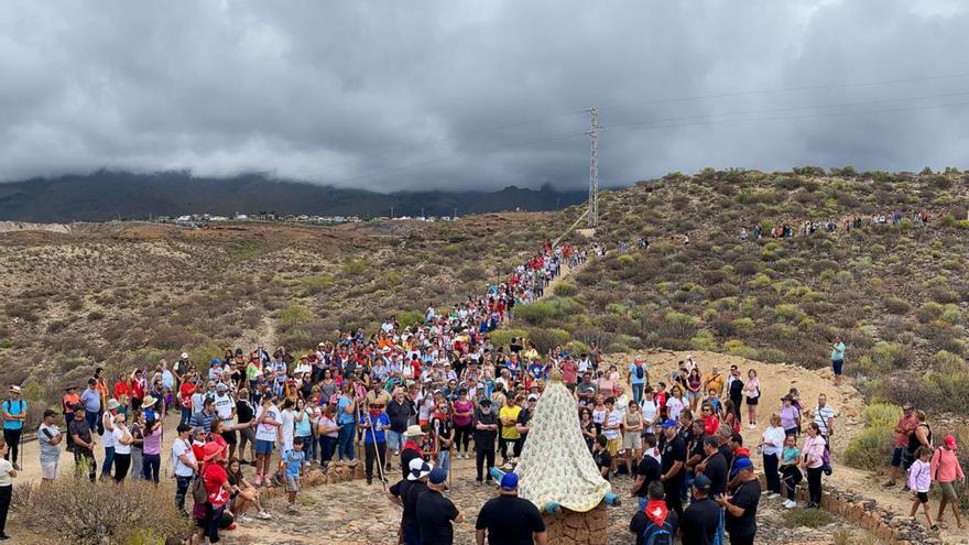 Hundreds of villagers participate in the Rogativa de la Virgen de La Encarnación