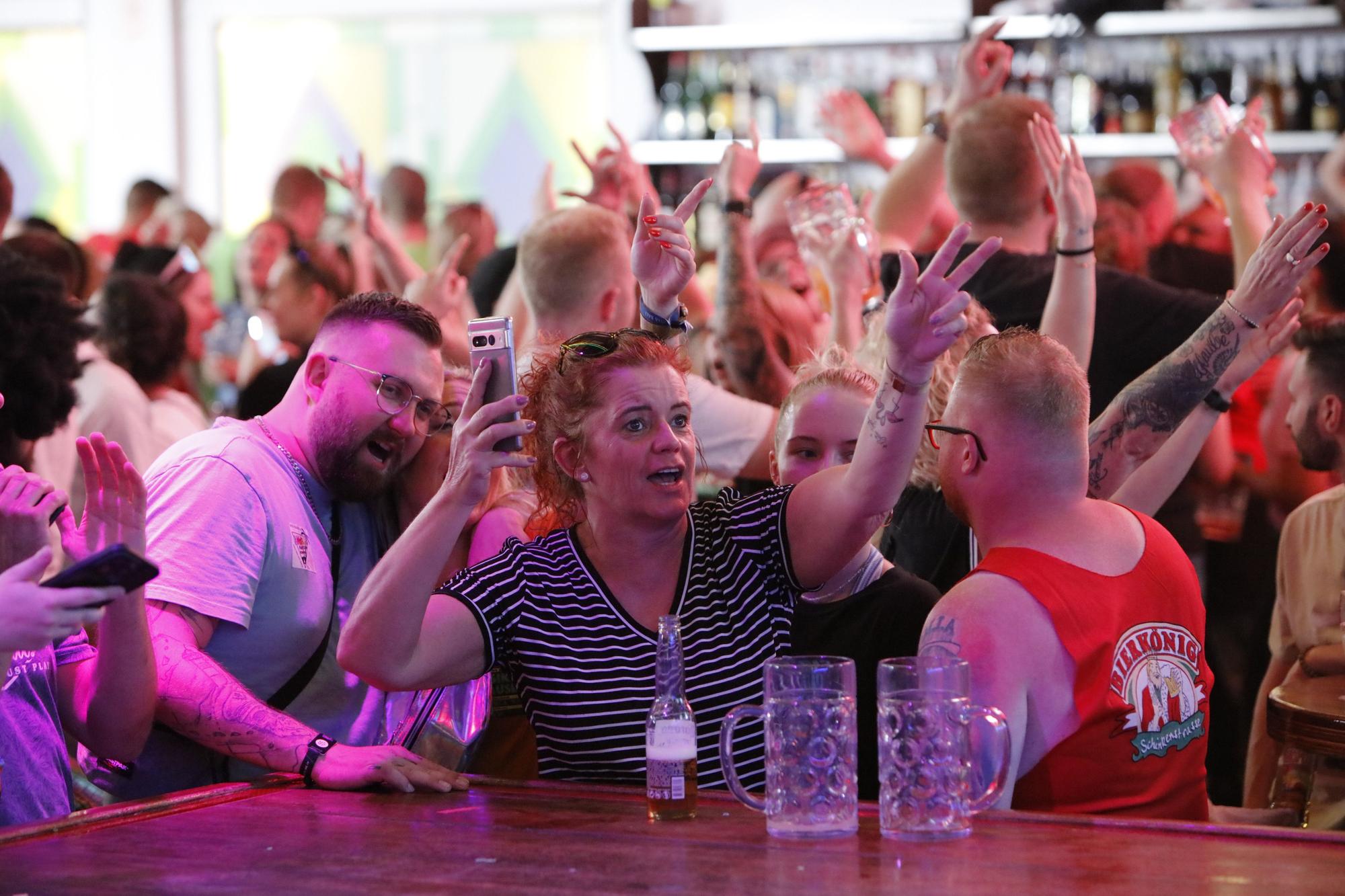 Erster Tag vom Bierkönig-Opening 2023 auf Mallorca: Peter Wackel und ganz viel Party