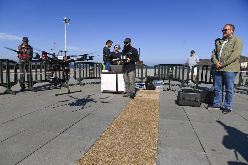 Las Canteras, a vista de dron.