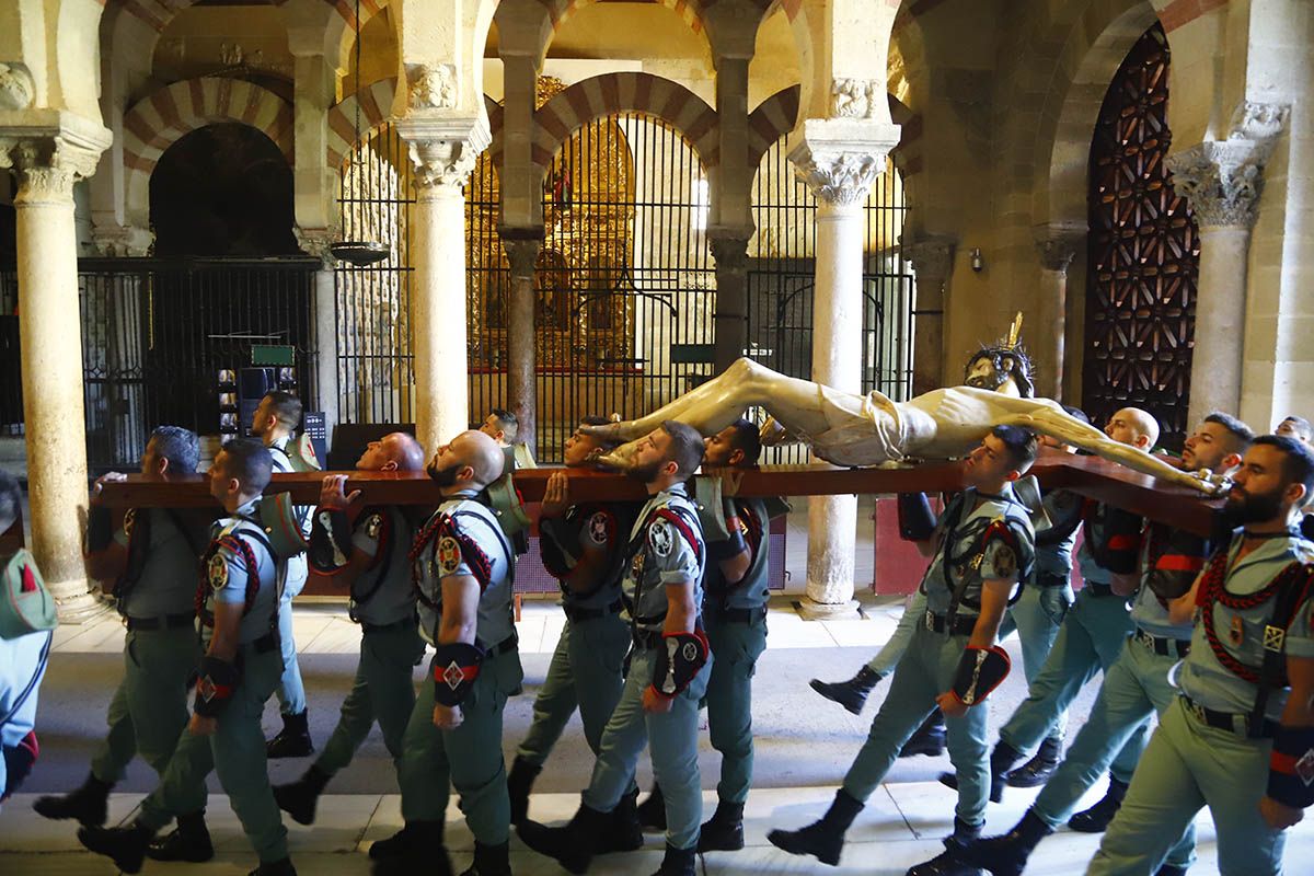 La Legión en el Vía Crucis de la Caridad