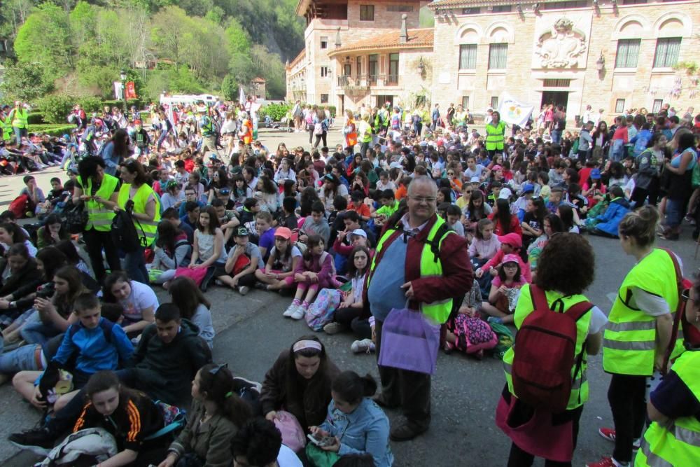 Encuentro de escolares en Covadonga