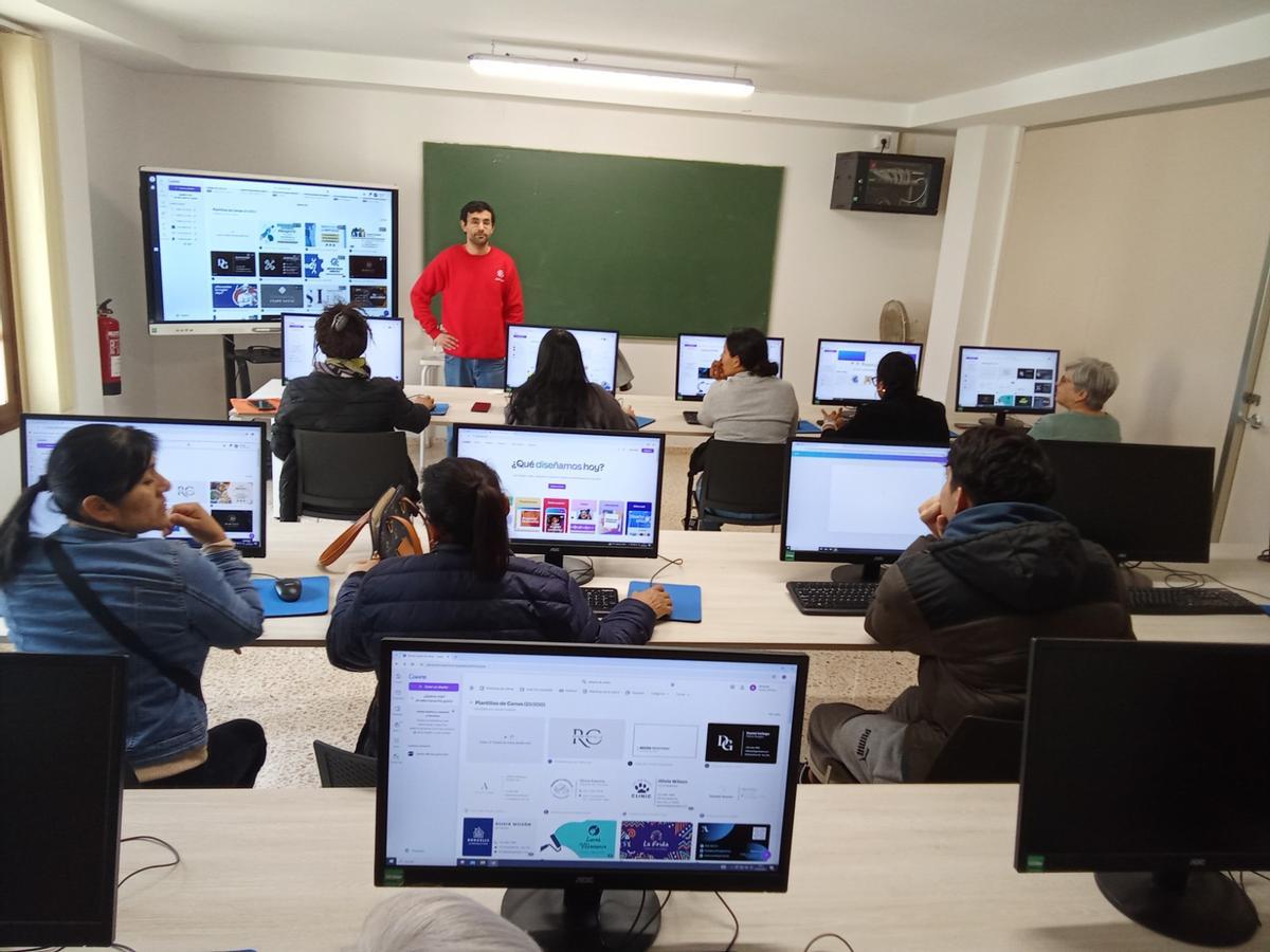 Una de les activitats realitzades per Càritas, en una imatge d’arxiu