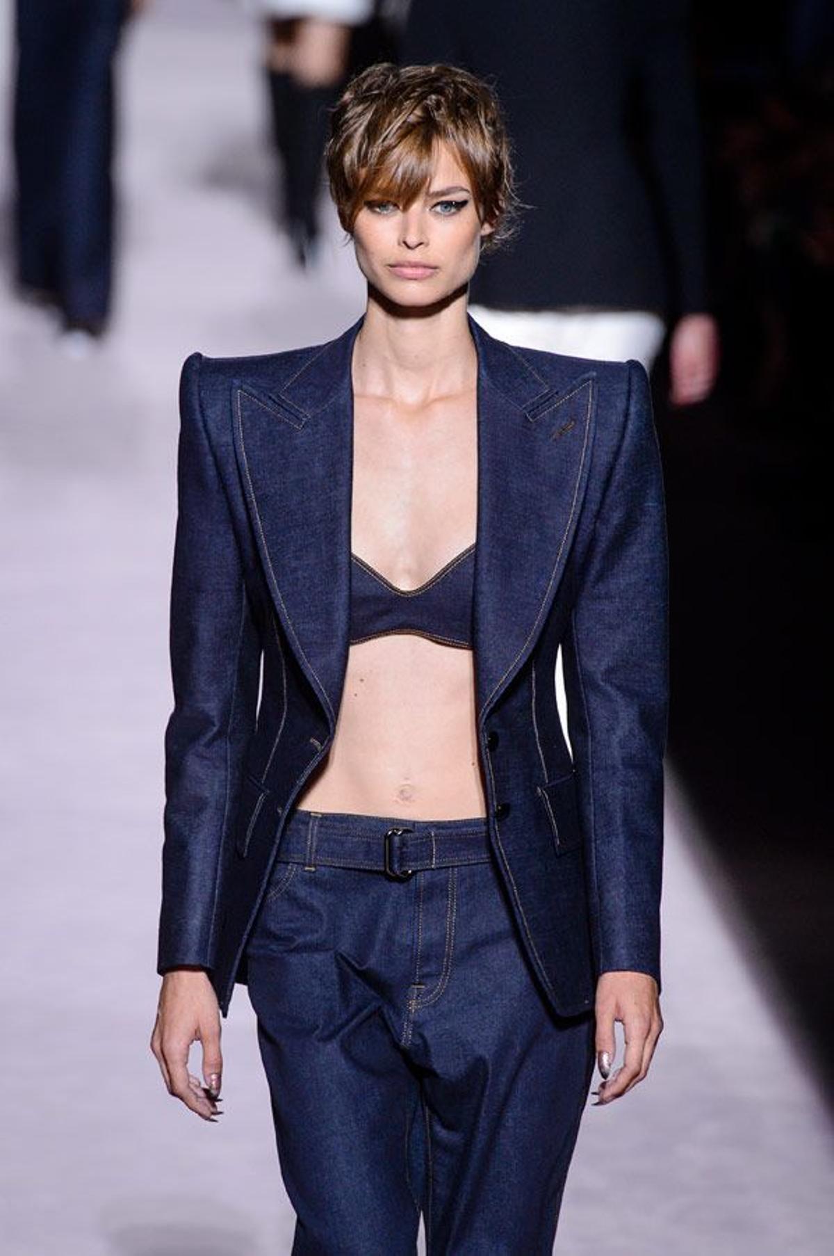 Tendencias denim para la primavera: blazer vaquera de Tom Ford