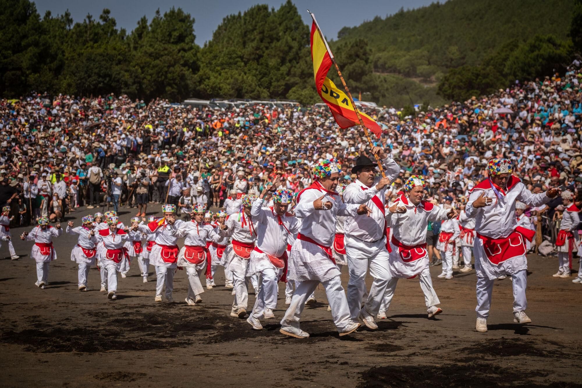 Bajada de la Virgen de Los Reyes en el Hierro