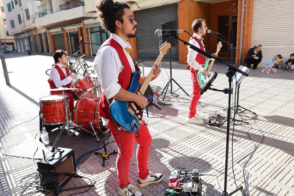 Actividades infantiles durante la entrega de las cartas al paje real en Ibiza