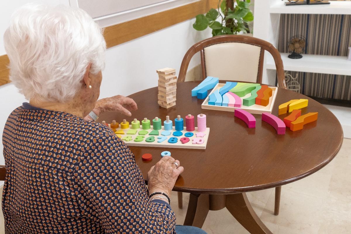 Las residencias Ballesol en Alicante están acreditadas con las más altas certificaciones para la adaptabilidad a la salud, seguridad y bienestar.