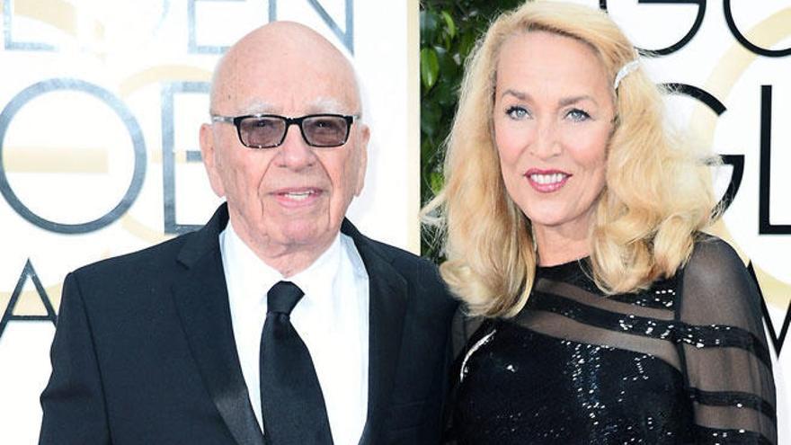 Rupert Murdoch y Jerry Hall en la gala de los Globos de Oro