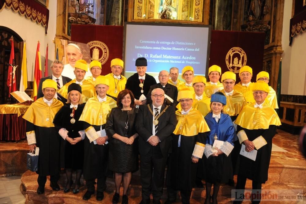 El fundador de la Organización Nacional de Trasplantes, Rafael Matesanz, es investido doctor Honoris Causa por la UCAM