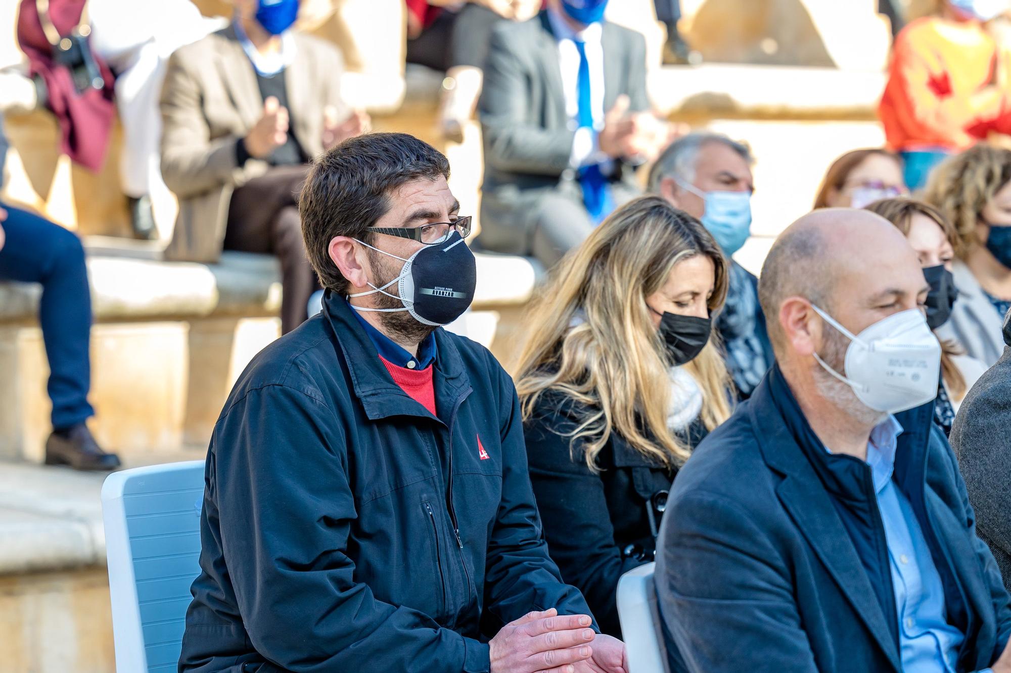 Al encuentro ha asistido el secretario de Turisme Comunitat Valenciana, Francesc Colomer; el presidente de la Diputación, Carlos Mazón; y el alcalde de Benidorm Toni Pérez entre otros representantes institucionales y empresariales.