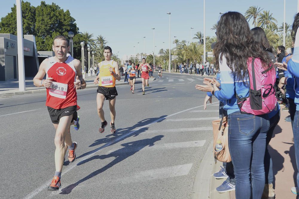 Hassane Ahouchar logra su cuarta victoria en el Medio Maratón de Elche