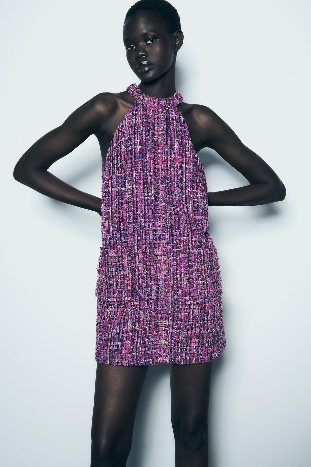 Vestido corto de cuello halter elástico
