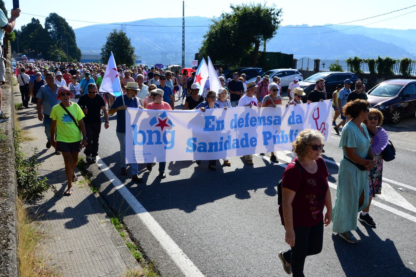 Moaña planta el grito en la calle: "Coa nosa saúde non se xoga"