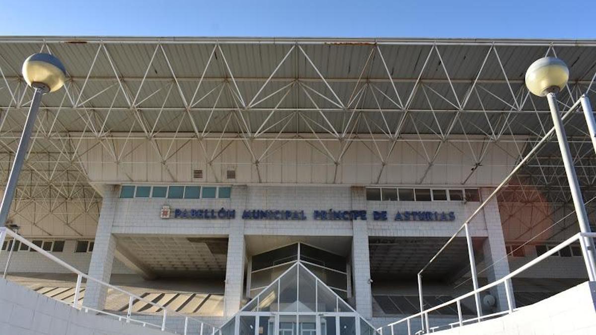 El pabellón Príncipe de Asturias, en la avenida Juan Carlos I de Murcia.