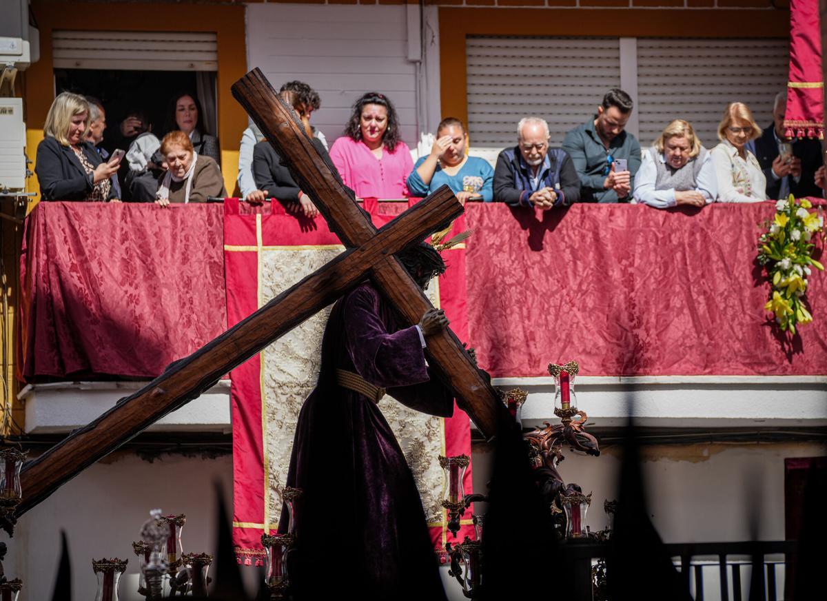 Imágenes de la Hermandad del Cerro del Águila que hace estación de penitencia este Martes Santo.