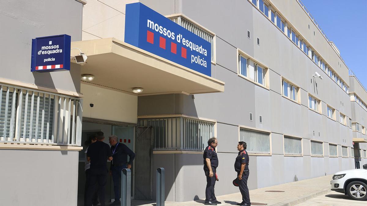 Los Mossos refuerzan su presencia en el Aeropuerto del Prat con una nueva comisaría