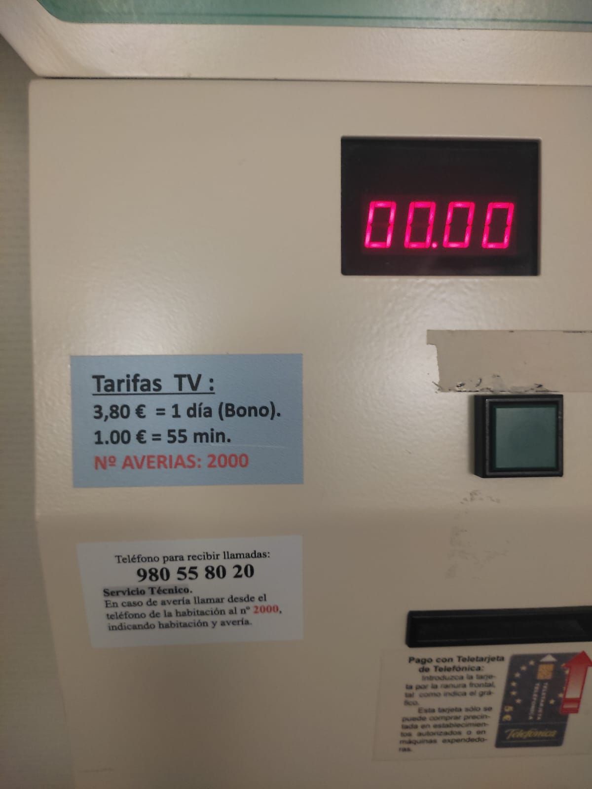 Detalle de las tarifas de la tele en el hospital Virgen de la Concha de Zamora