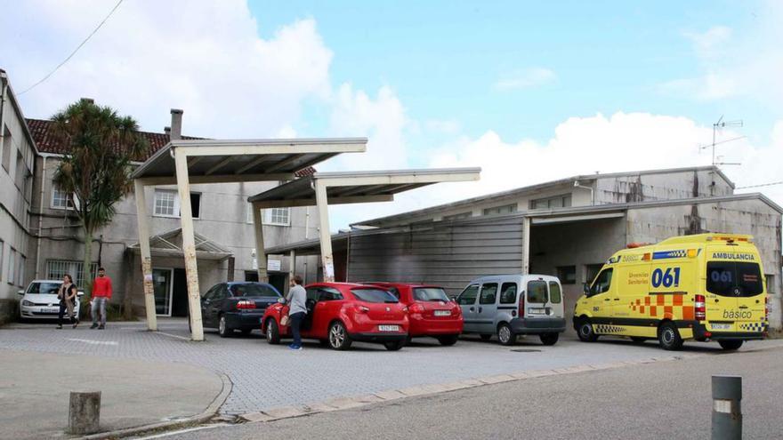 Vista exterior del centro desalud de Ponteareas.
