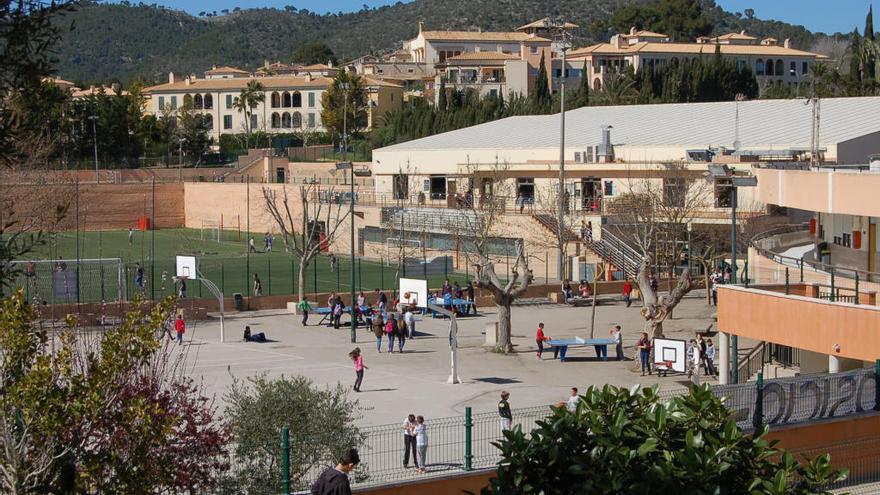 Quejas de familias del CIDE por el uso de un supuesto &quot;himno independentista&quot; en la Fiesta de Primavera