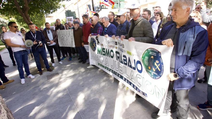 Manifestación: Policías y Guardias Civiles exigen en Murcia las mismas condiciones que locales y autonómicos