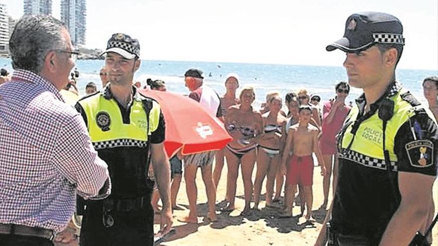 Orpesa activa su patrulla policial para proteger las playas