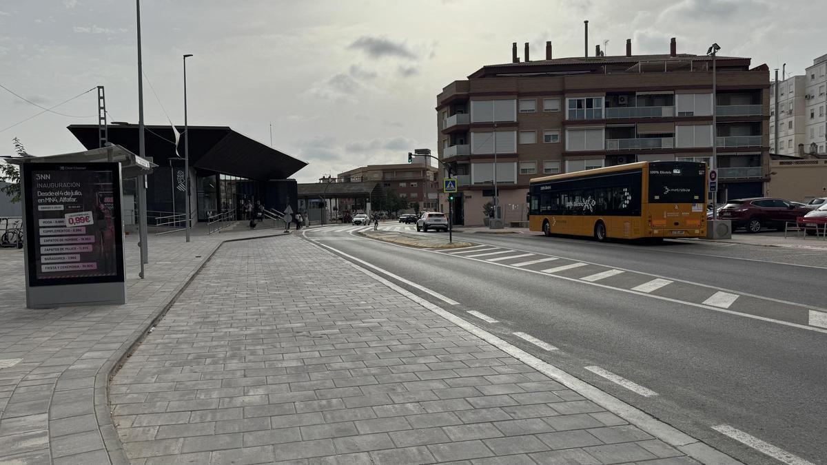 Paradas para coger el autobús a la playa de Pinedo.