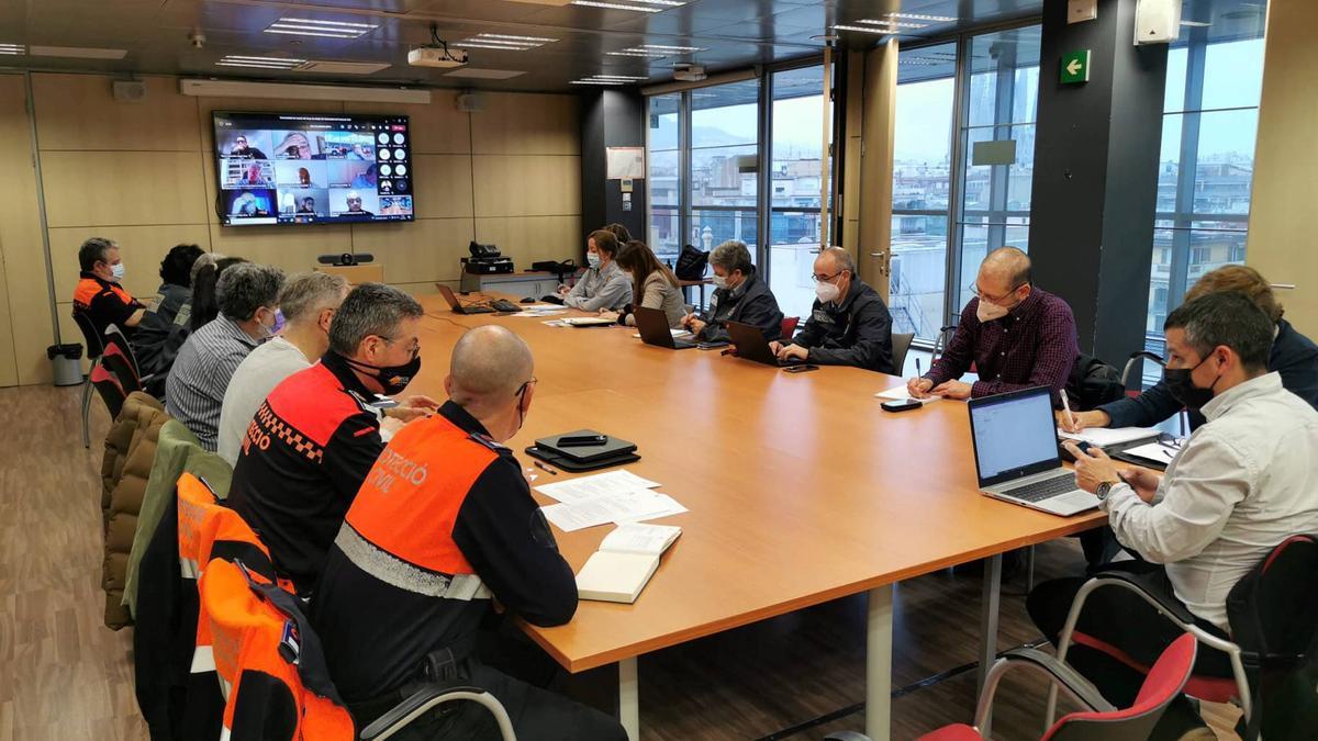 Imatge de la reunió del grup de treball amb les associacions de voluntariat de protecció civil