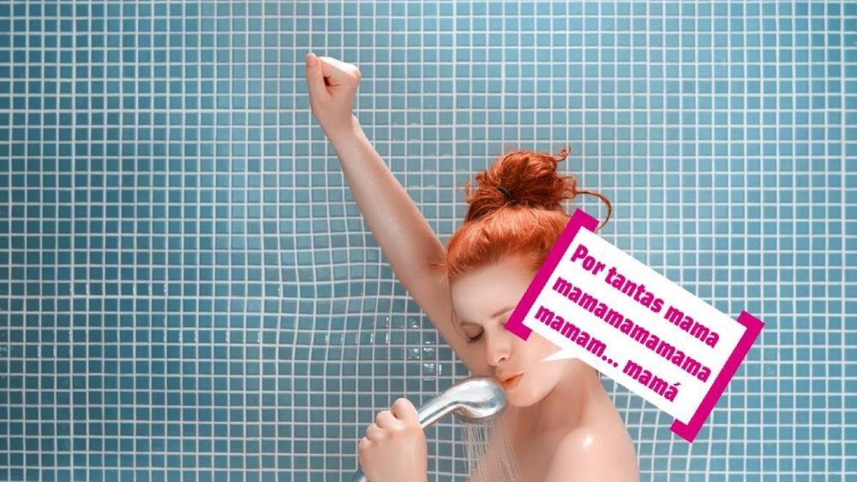 Chica cantando en la ducha