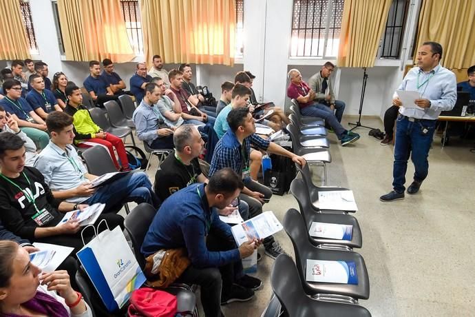 GRAN CANARIA  18-03-19   VECINDARIO. SANTA LUCIA DE TIRAJANA.   Encuentro Internacional en Santa Lucía. Acto de apertura del Encuentro Internacional, con alumnos de Francia, Portugal, Eslovenia, Turquía y de Santa Lucía en el IES Santa Lucia.  FOTOS: JUAN CASTRO  | 18/03/2019 | Fotógrafo: Juan Carlos Castro