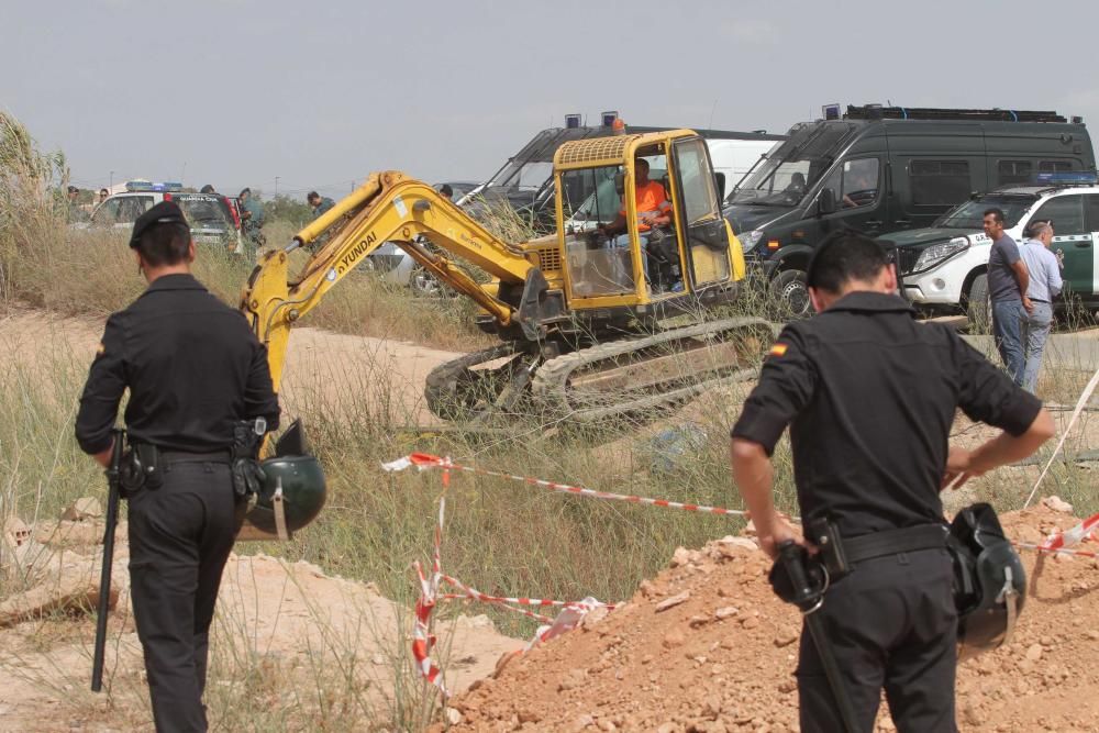 Protesta agricultores por el sellado del desagüe