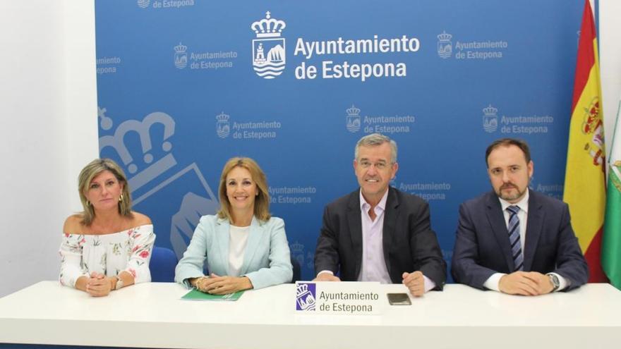 Ana María Velasco, María José Torres, José María García Urbano y Miguel Ángel Reyes.