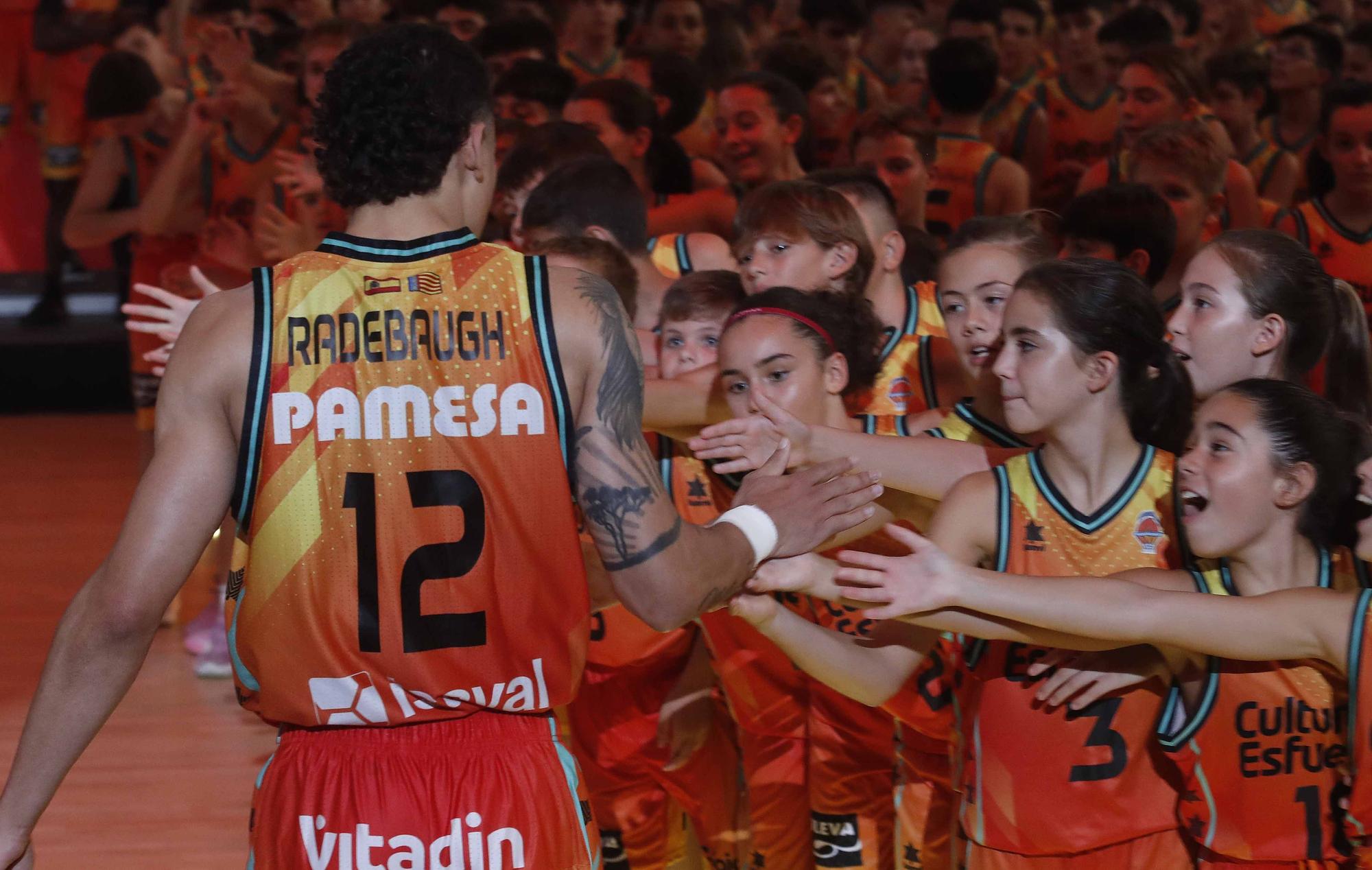 Presentación del Valencia Basket en La Fonteta