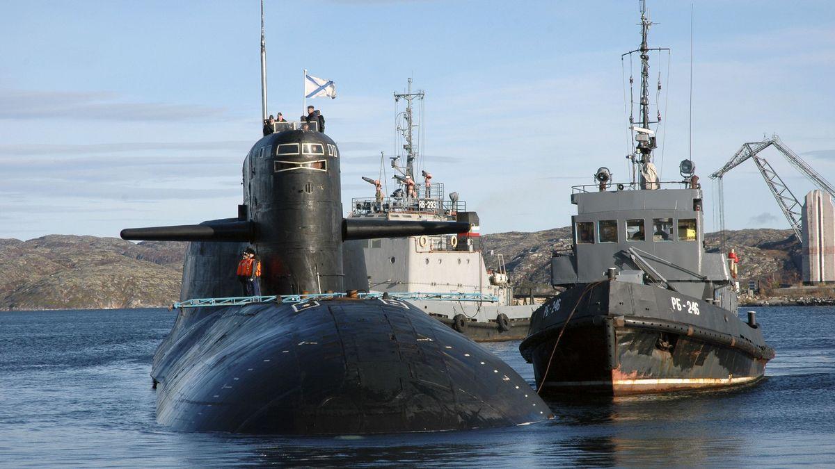 El submarino con armas nucleares ruso Ekaterimburgo en la base de Gadjiyevo, en Rusia.