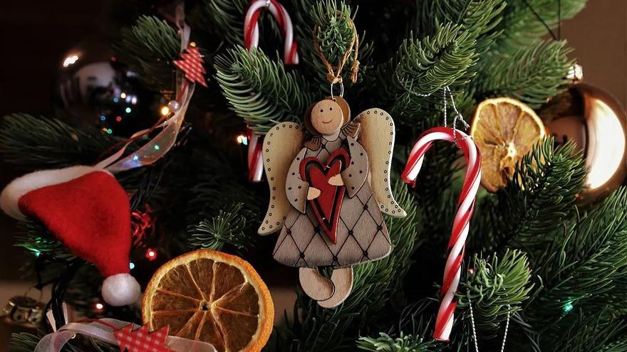 En estas fiestas crea tus propios adornos  para que tu árbol de Navidad sea único