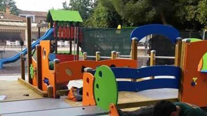 Almoradí prepara un parque infantil apto para niños con movilidad reducida