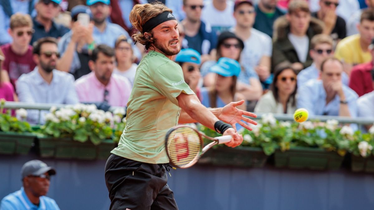 Tsitsipas superó a Dimitrov en octavos de final