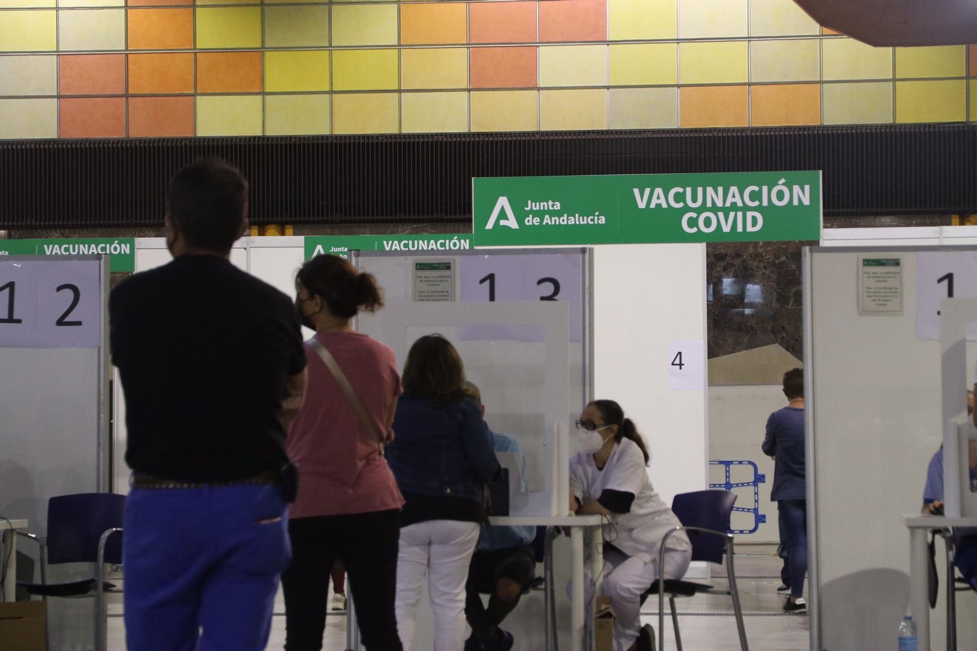 Vacunación masiva con AstraZeneca en Málaga