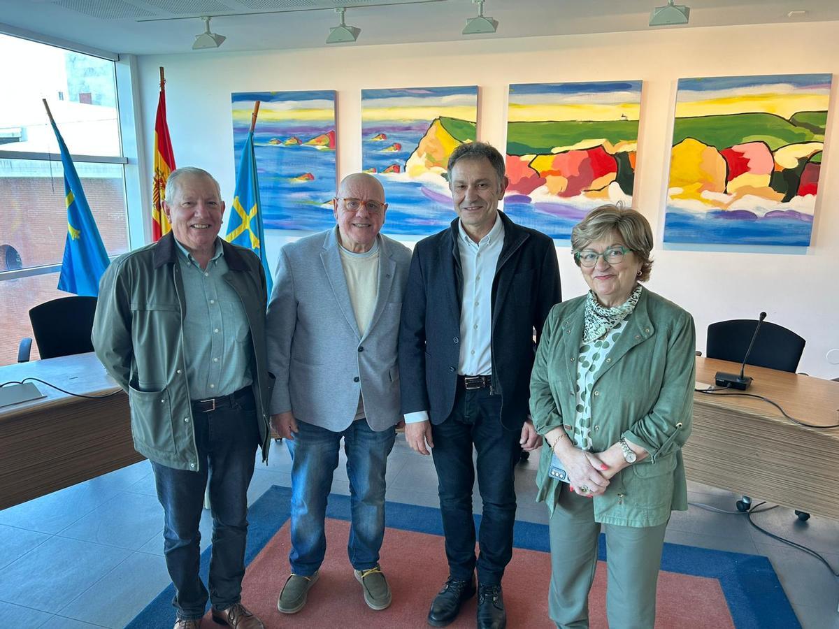 Por la izquierda, Justo García, Carlos Guardado, Jorge Suárez y Amada Álvarez