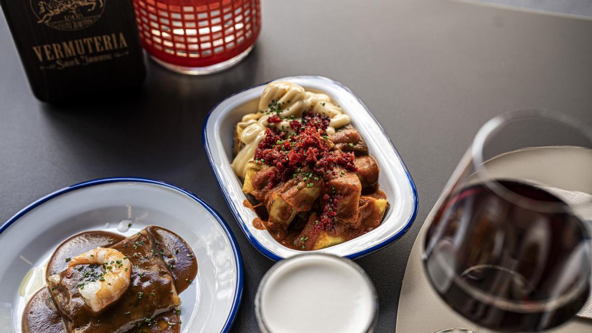 Las bravas y el ravioli de txangurro de Sant Jaume Bistró.