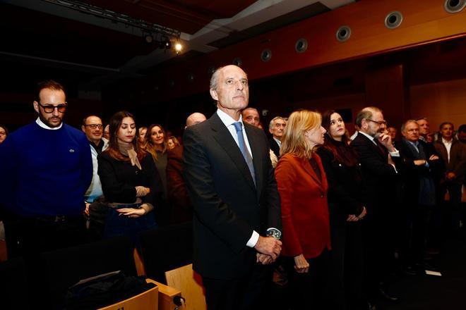 Camps promete volver al pasado glorioso del PPCV y se ofrece como candidato para 2027