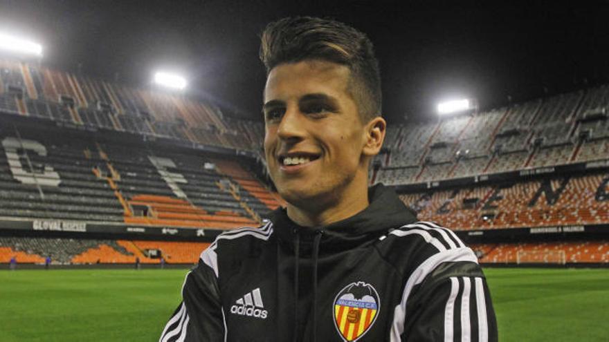 Cancelo, jugador del Valencia hasta 2021