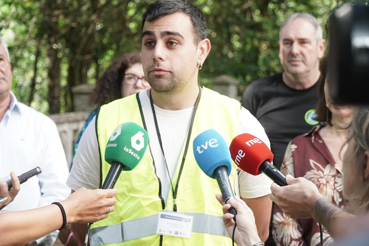 Presentación de los resultados de los trabajos de búsqueda de víctimas del franquismo en el cementerio de Beira, en Carral