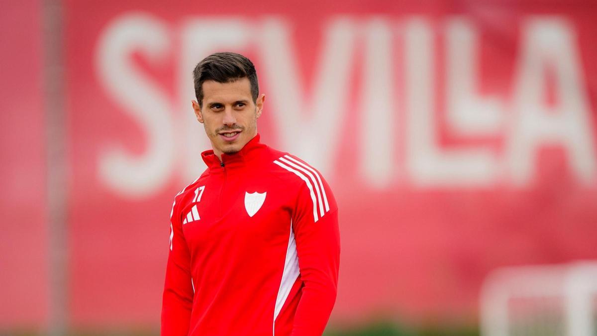 Alfon González en el entrenamiento del Sevilla de este sábado
