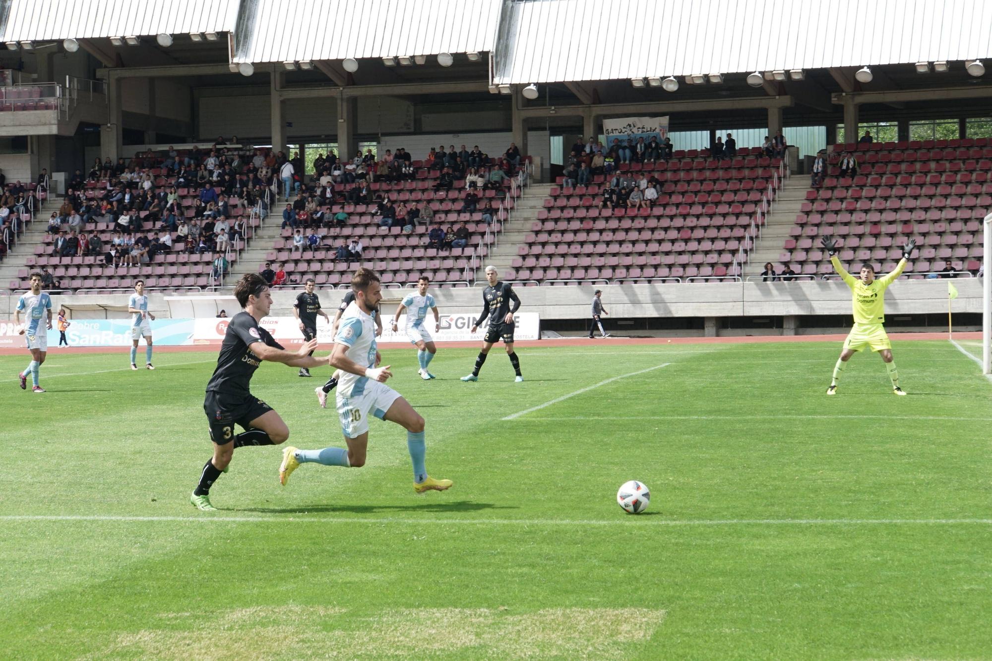 Las imágenes del partido: Compostela 1 - Laredo 0