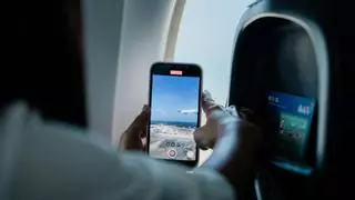¿Vas a viajar en avión? Usa el truco de iPhone del que todo el mundo habla este verano